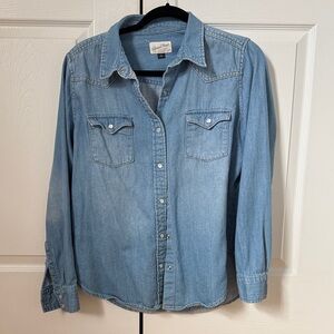 Universal Thread Blue Denim Top western snap shirt small